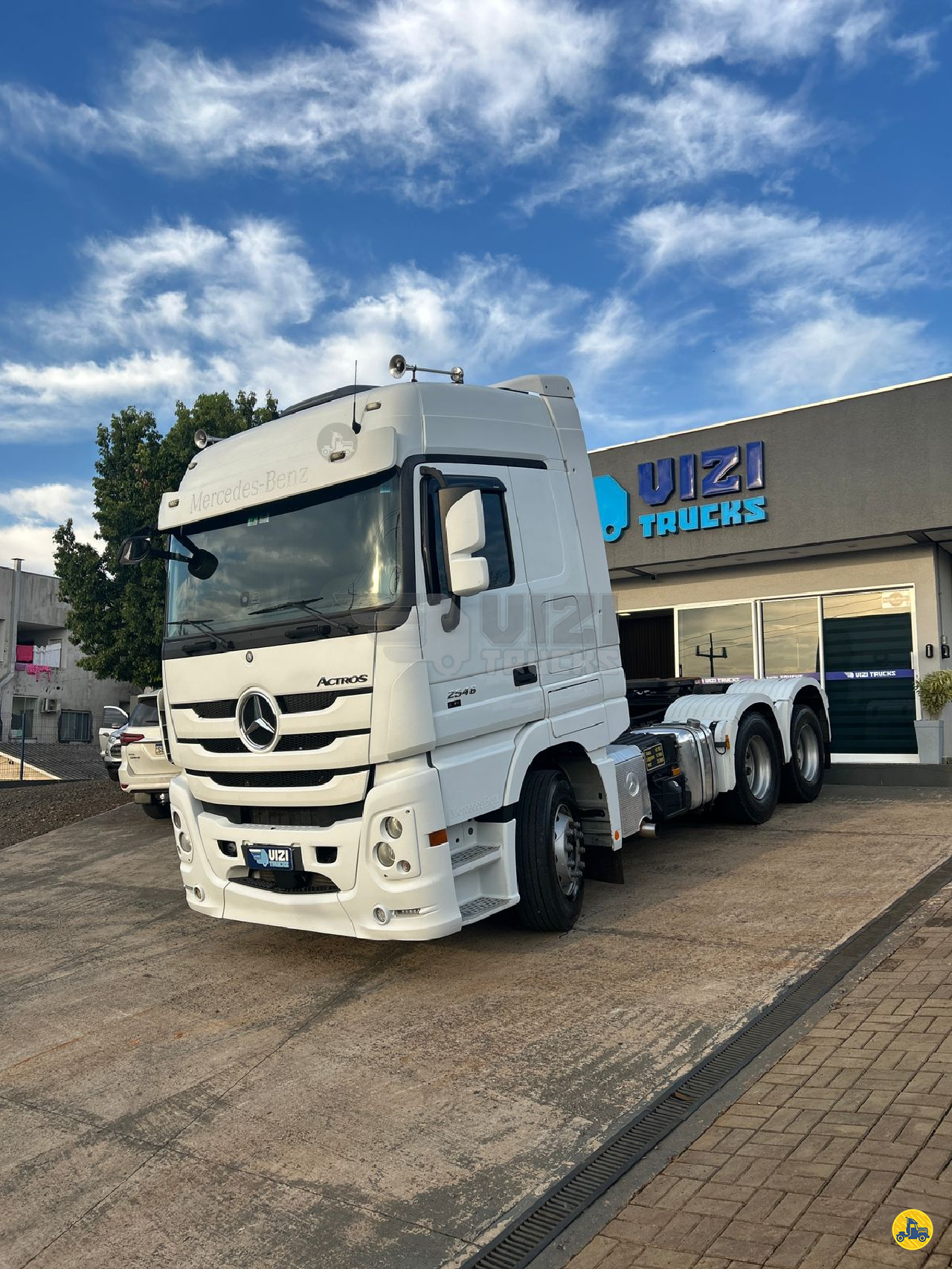 CAMINHAO MERCEDES-BENZ MB 2546 Cavalo Mecânico Cavalo 6x2 Vizi Trucks DOIS VIZINHOS PARANÁ PR